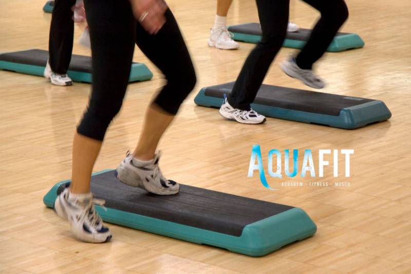 Cours de Step Bordeaux intense et cardio dans deux sallea de fitness près de chez vous